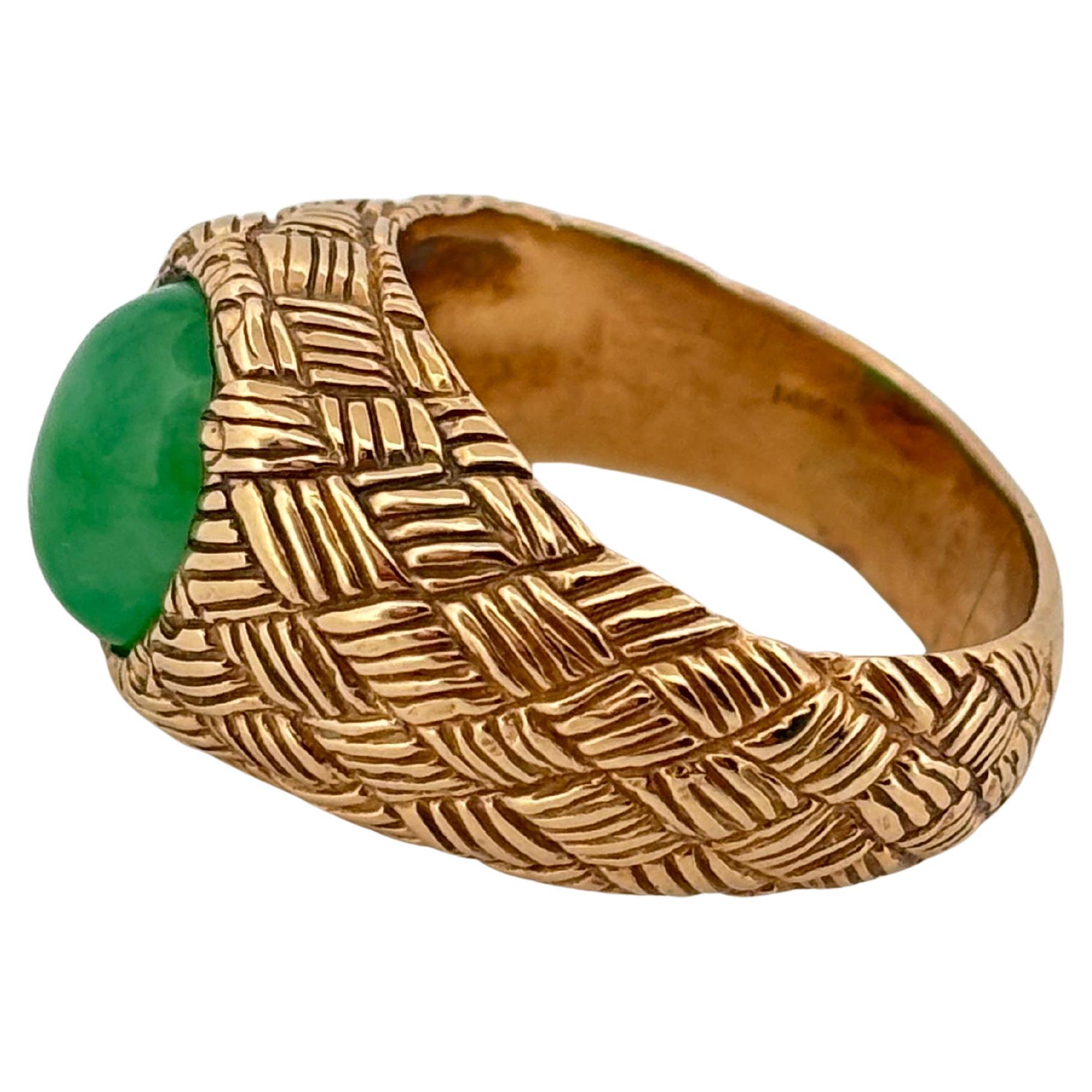 Weaved Basket Texture 14K Yellow Gold Green Jade Ring For Sale 1