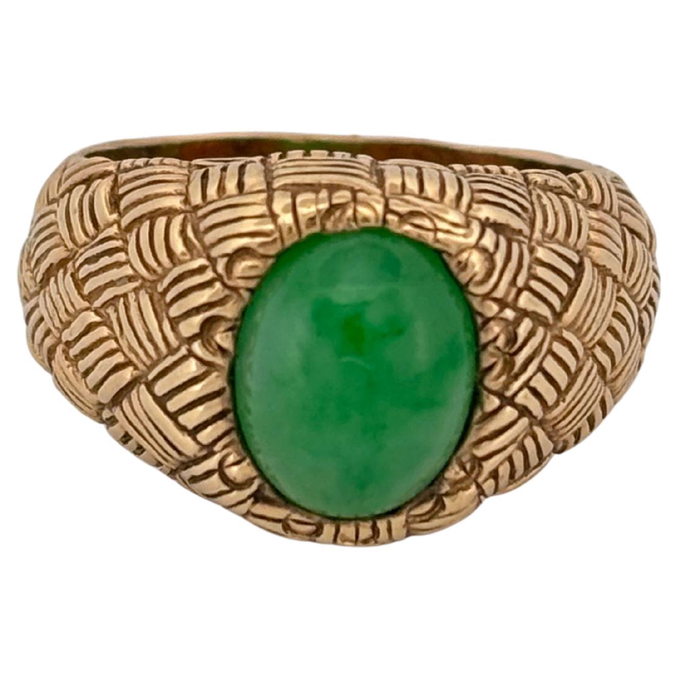 Weaved Basket Texture 14K Yellow Gold Green Jade Ring For Sale