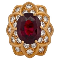 18K Yellow Gold 7.00 Carat Rhodolite Garnet 2.00ctw G-H VS2 Diamond Burst Ring