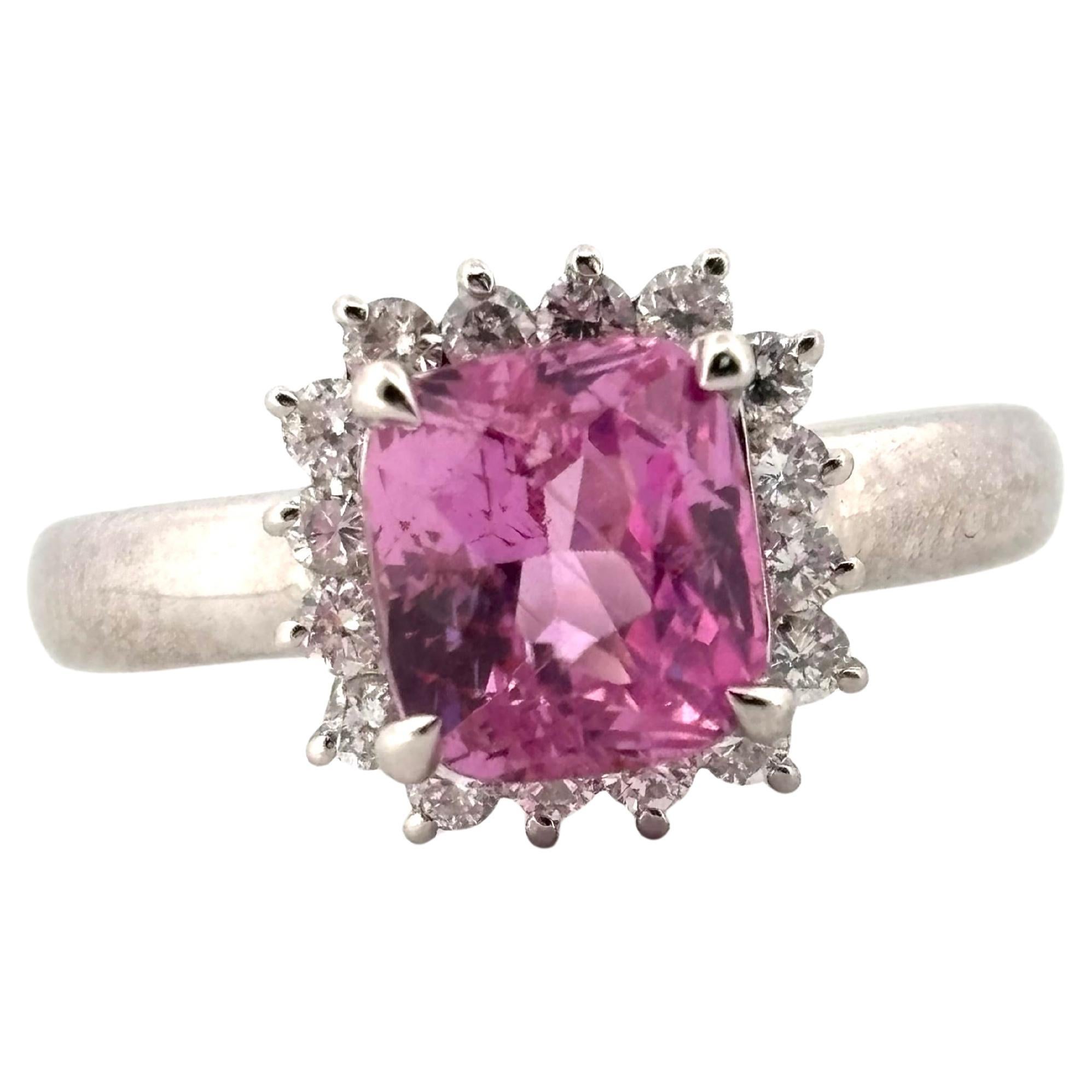 Bague en platine 2,01 carats saphir rose taille coussin 0,24 carat diamant naturel