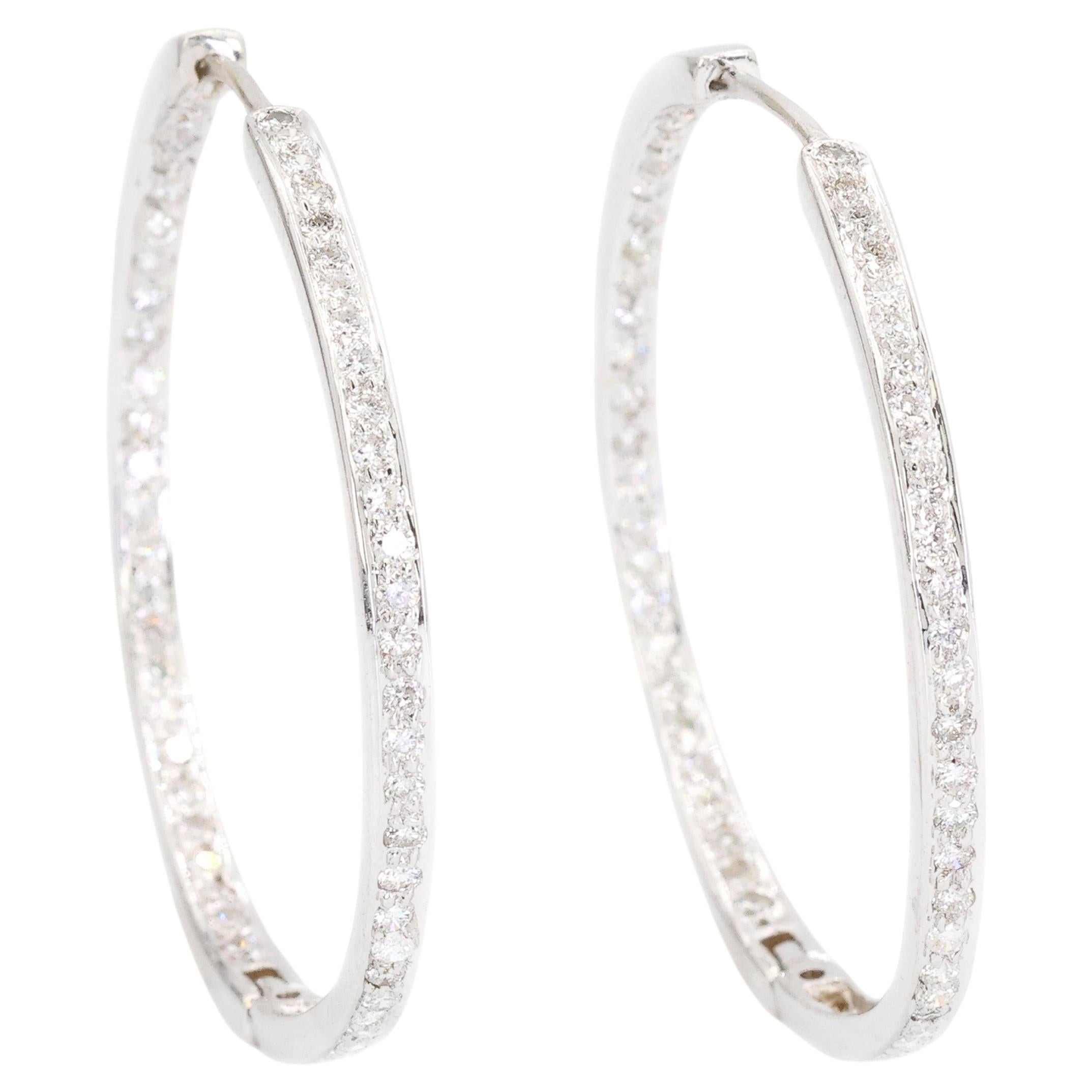 Orecchini a cerchio con diamanti naturali in oro bianco 18 carati In and Out Diamond