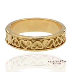 Vintage Tiffany & Co. 18K 750 Solid Yellow Gold Heart Shape Band Ring