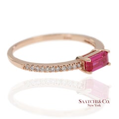 Anillo de oro rosa macizo de 14K (585) con una piedra rosa de talla baguette y un diamante natural