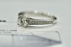 Anello di fidanzamento solitario in platino con diamante da 1,00 ct, diamante centrale certificato da 0,80 ct, E/SI1