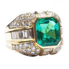 Stunning Colombian Emerald Diamond Gold Ring