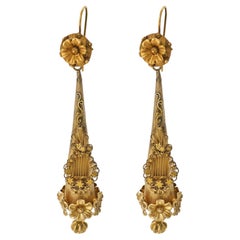 Orecchini pendenti vittoriani in oro giallo 21k