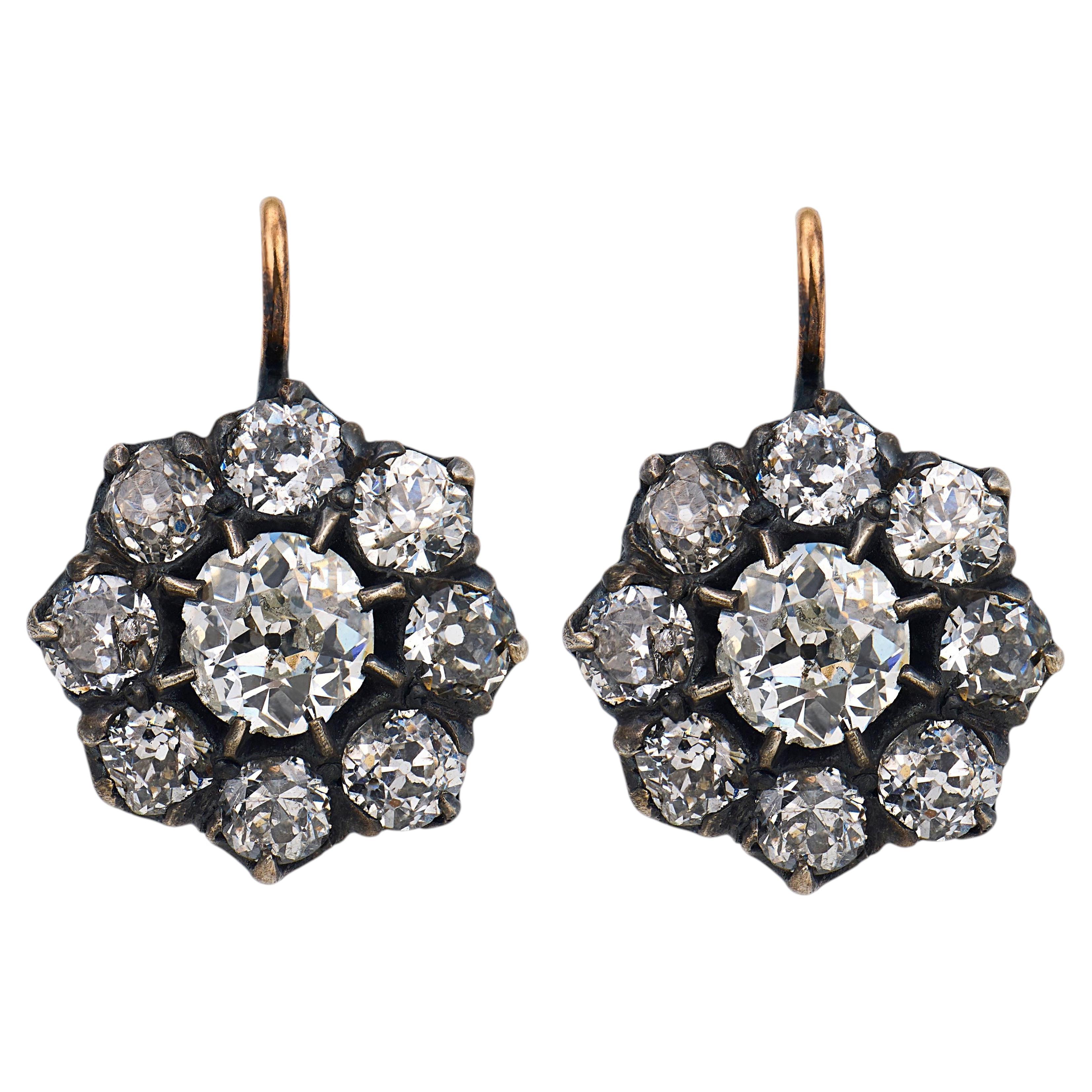 Pendientes de racimo de estilo victoriano, con diamantes de 4,90 quilates, en oro amarillo de 18 quilates y plata en venta