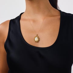 Mid Century 5.60ct Pear Opal 14k Yellow Gold Necklace, 21 Inches