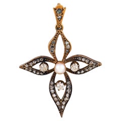 Victorian pearl diamond 16k yellow gold silver floral pendant