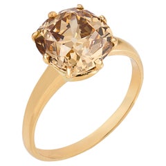 Anillo de compromiso de la época victoriana con un diamante de 3,41 quilates de talla «old mine» certificado por el GIA, en oro amarillo de 14k