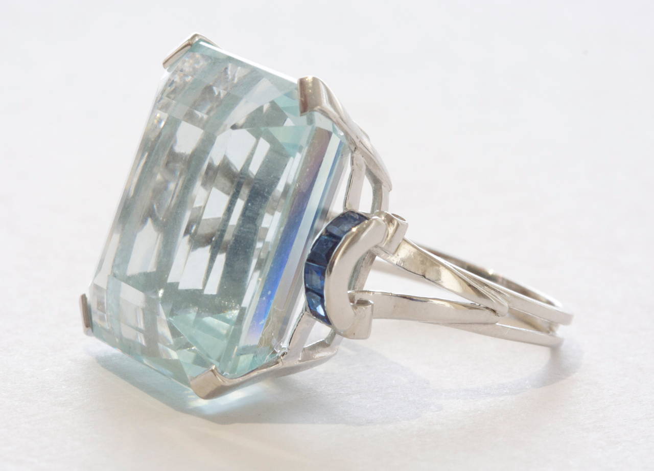 Retro 31 Carat Aquamarine Sapphire Platinum Ring In Excellent Condition In Beverly Hills, CA