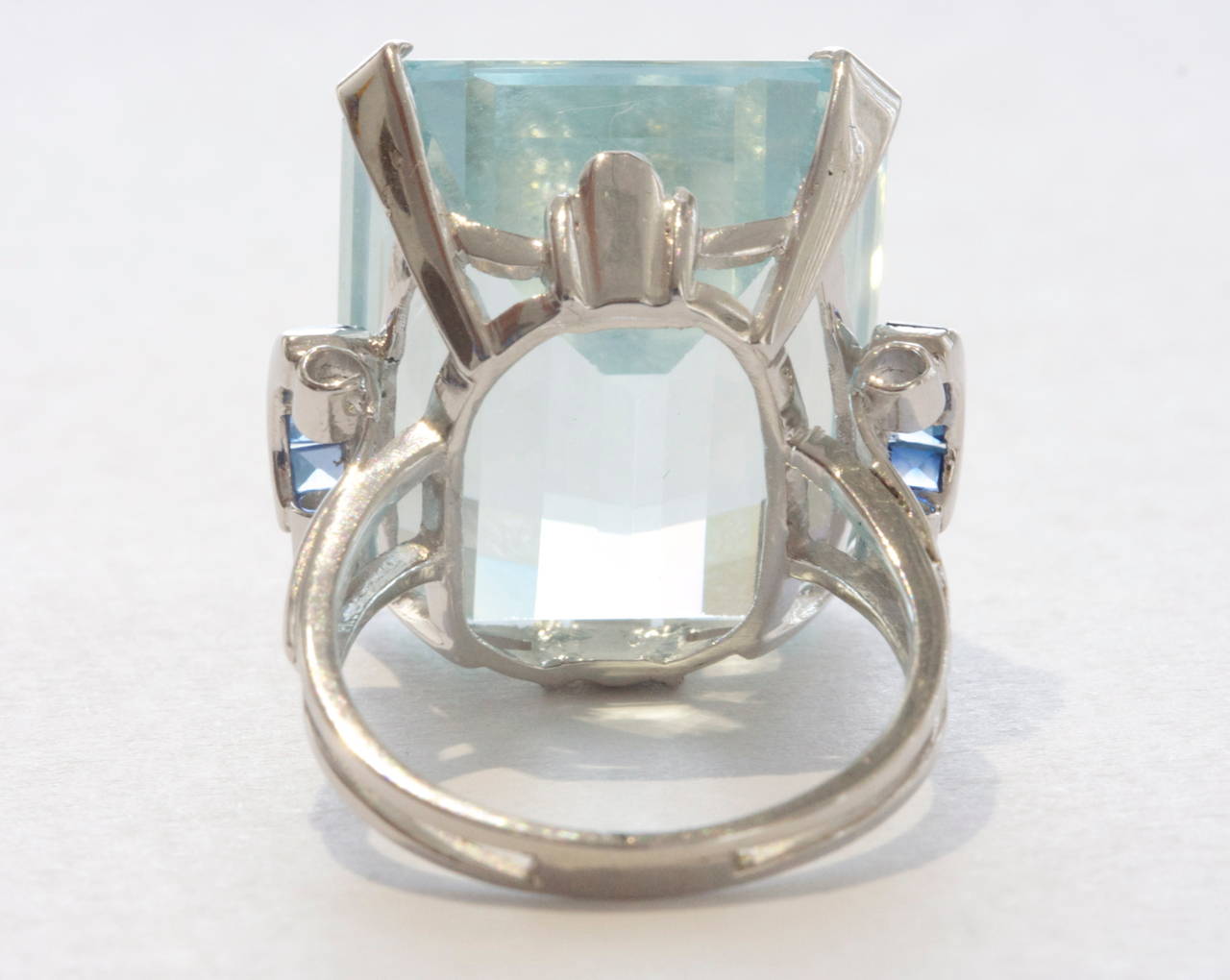 Retro 31 Carat Aquamarine Sapphire Platinum Ring 2