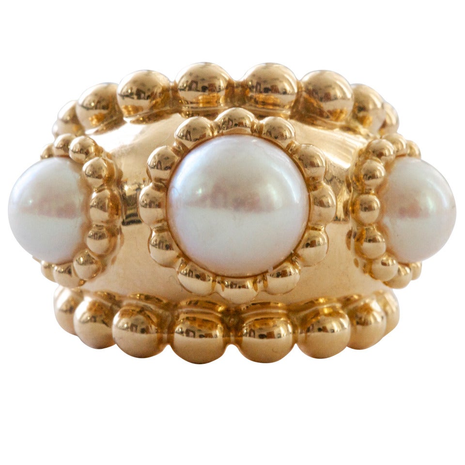 Chanel Three Pearl Gold Ring