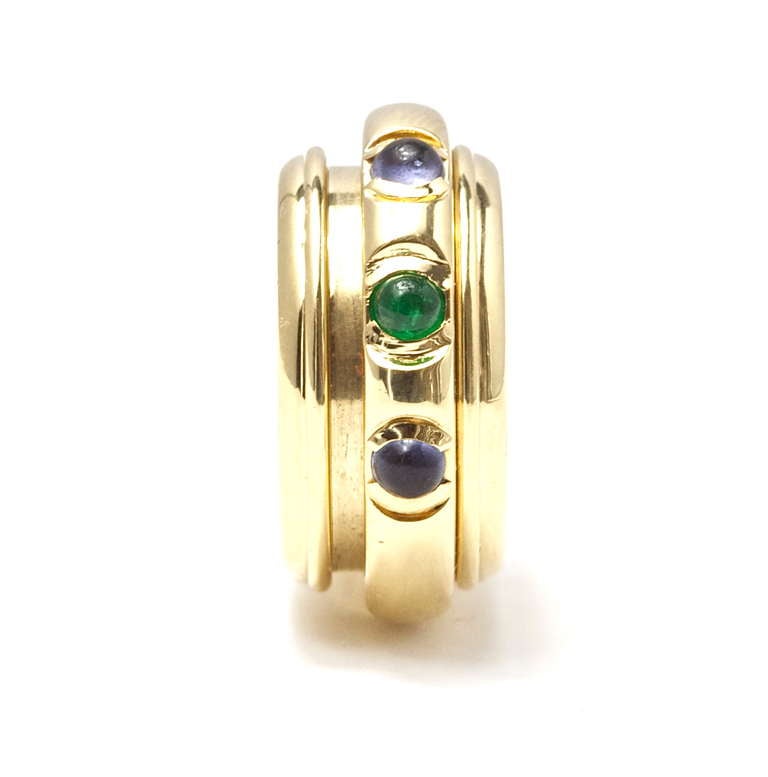 A ring made with movement and fun to wear. In 18k gold. Signed and numbered by Piaget Paris.  

Ring size 7