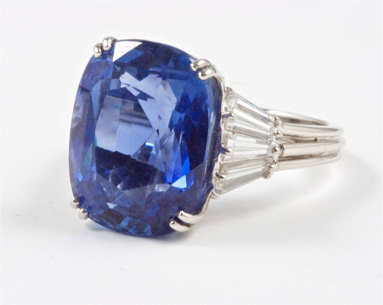 Superb Natural 11 carat Ceylon Sapphire Diamond Ring