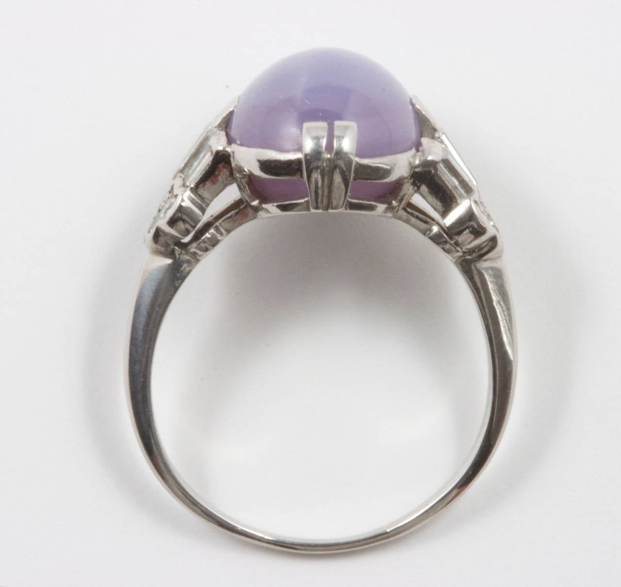 Art Deco Lavender Star Sapphire Platinum Ring In Excellent Condition In Beverly Hills, CA