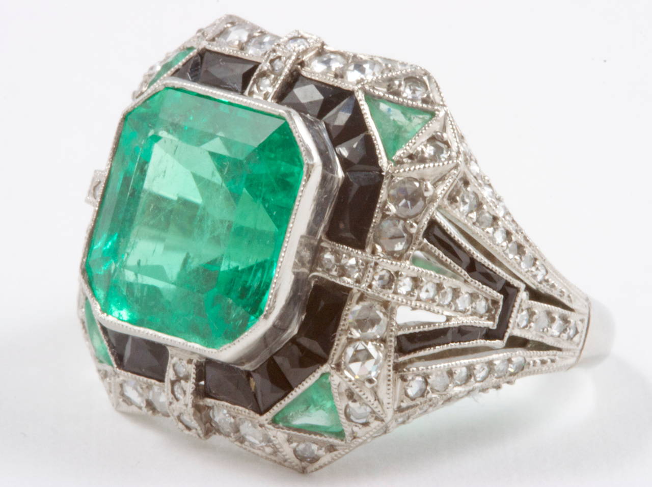 emerald and onyx ring