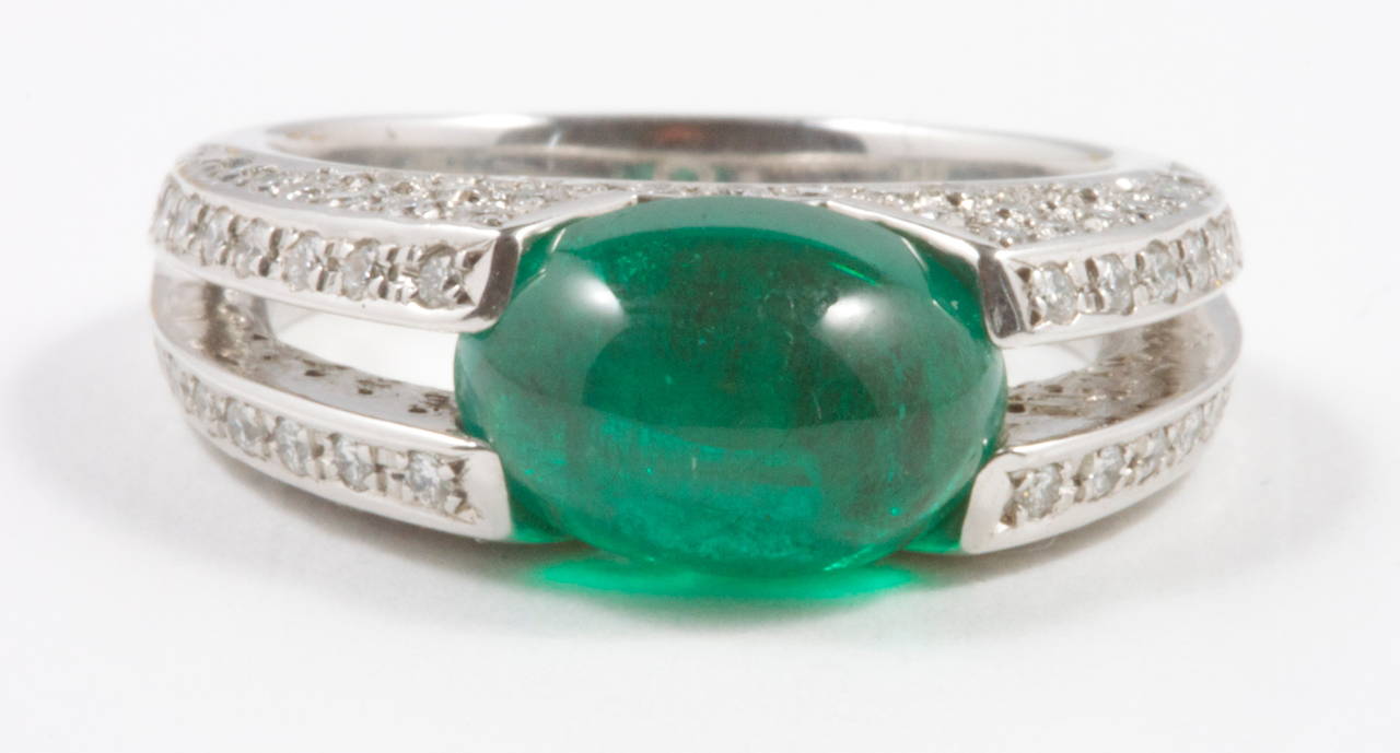 Modern 3.35 Carat Colombian Emerald Diamond Platinum Ring