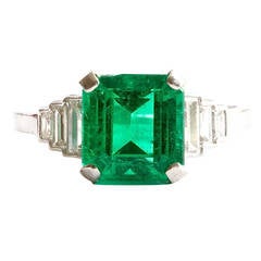 Fine Colombian Emerald Platinum Ring