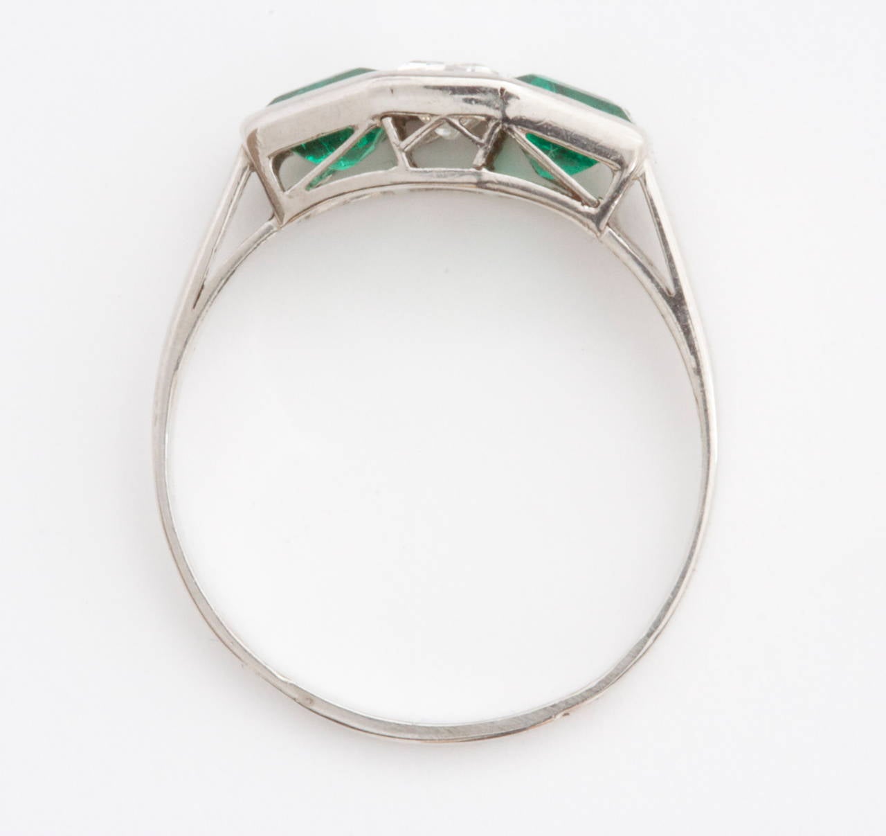 French Emerald Diamond Platinum Ring In Excellent Condition In Beverly Hills, CA