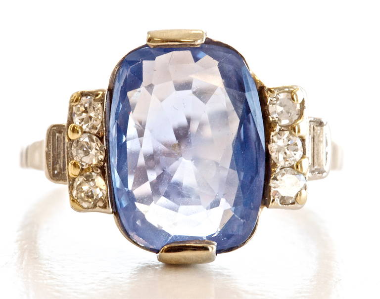 Beautiful light blue natural sapphire from Ceylon  with no indications of heat or other treatment. The weight is approximately 5 carats. 

Ring size 7 and can be re-sized.