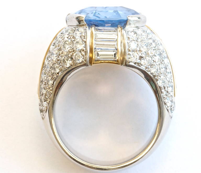 Women's 32 Carat Natural Sapphire Diamond Platinum Ring