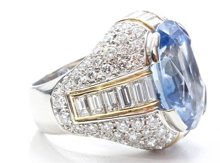 32 Carat Natural Sapphire Diamond Platinum Ring In Excellent Condition In Beverly Hills, CA