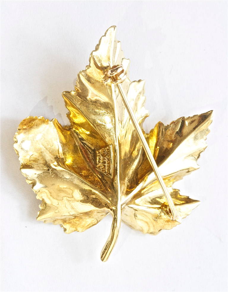 Retro Gold Leaf Brooch
