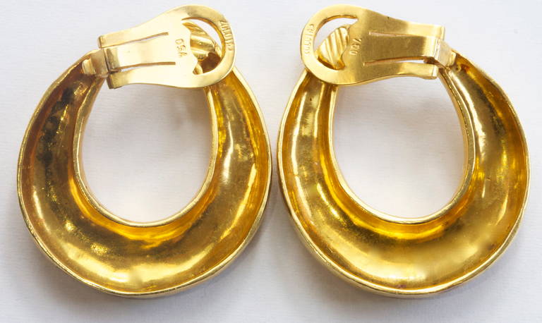 Zolotas Hammered Gold Earrings In Excellent Condition In Beverly Hills, CA