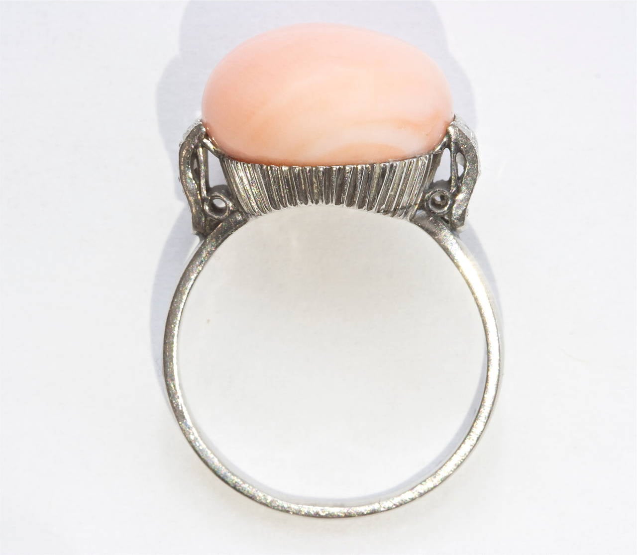 Art Deco Angel Skin Coral Diamond Gold Ring In Excellent Condition In Beverly Hills, CA