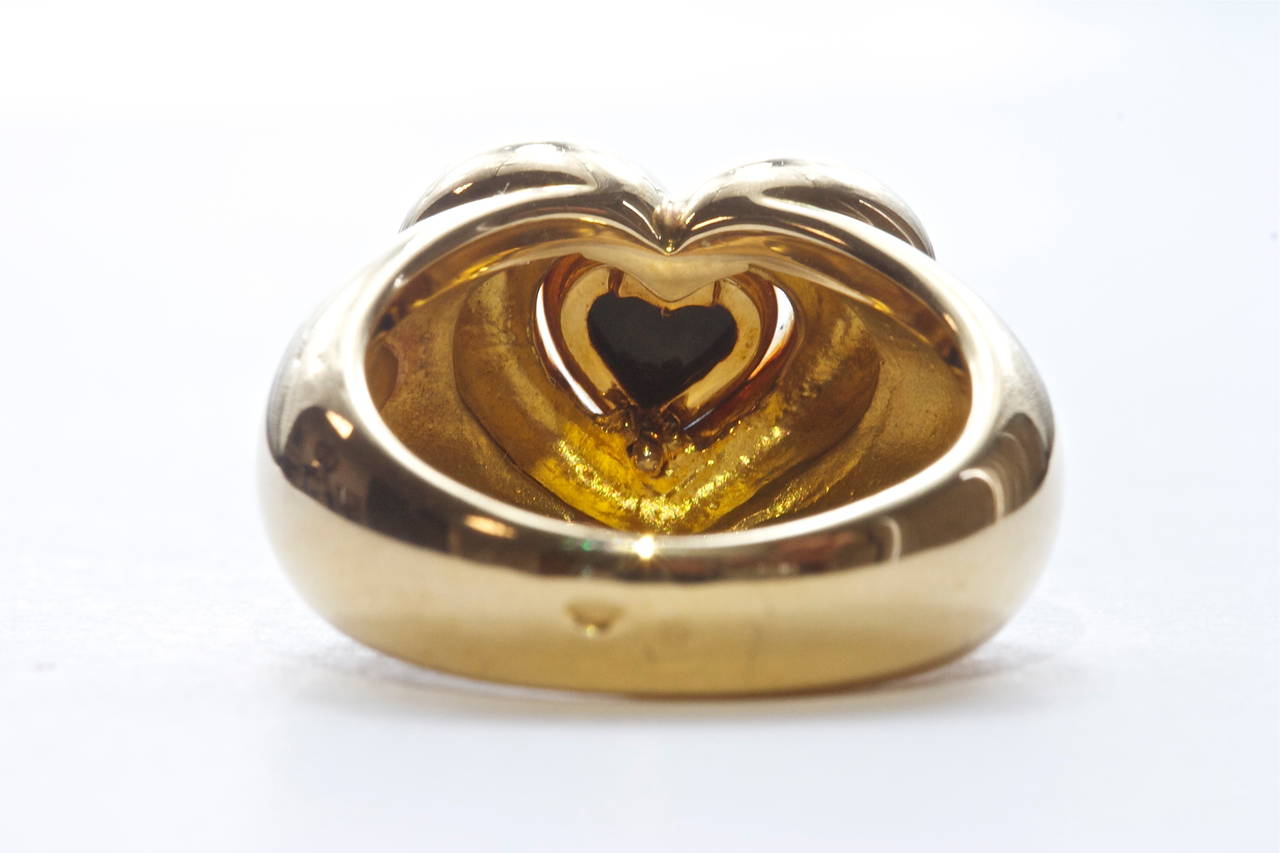 Women's Van Cleef & Arpels Onyx Gold Heart Ring