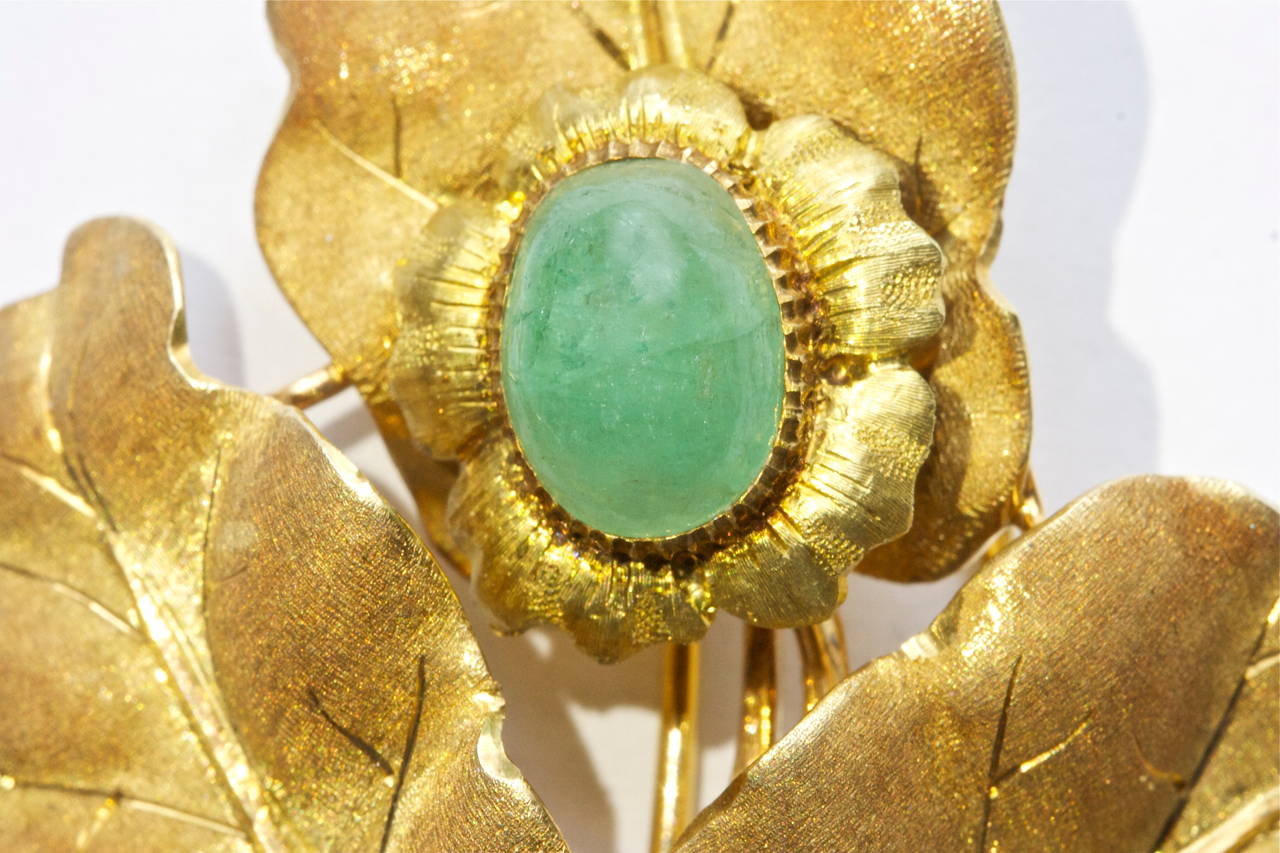 M. Buccellati Emerald Gold Leaf Brooch In Excellent Condition In Beverly Hills, CA