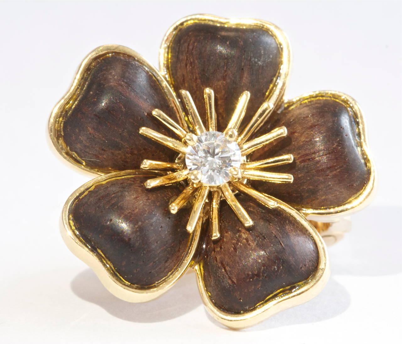 Van Cleef and Arpels Wood Gold Earrings