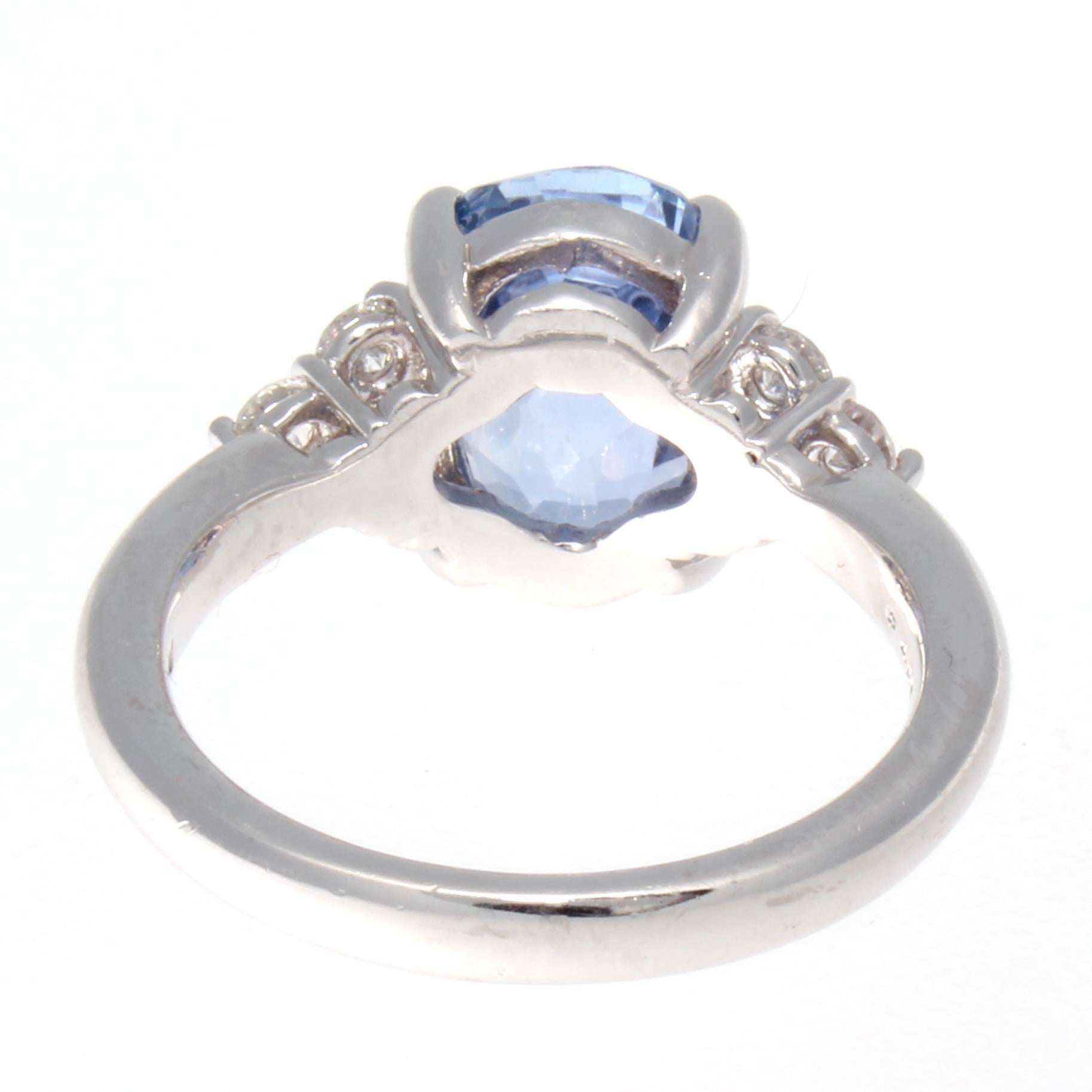 Natural 4.48 Ceylon Sapphire Diamond Platinum Ring In Excellent Condition In Beverly Hills, CA