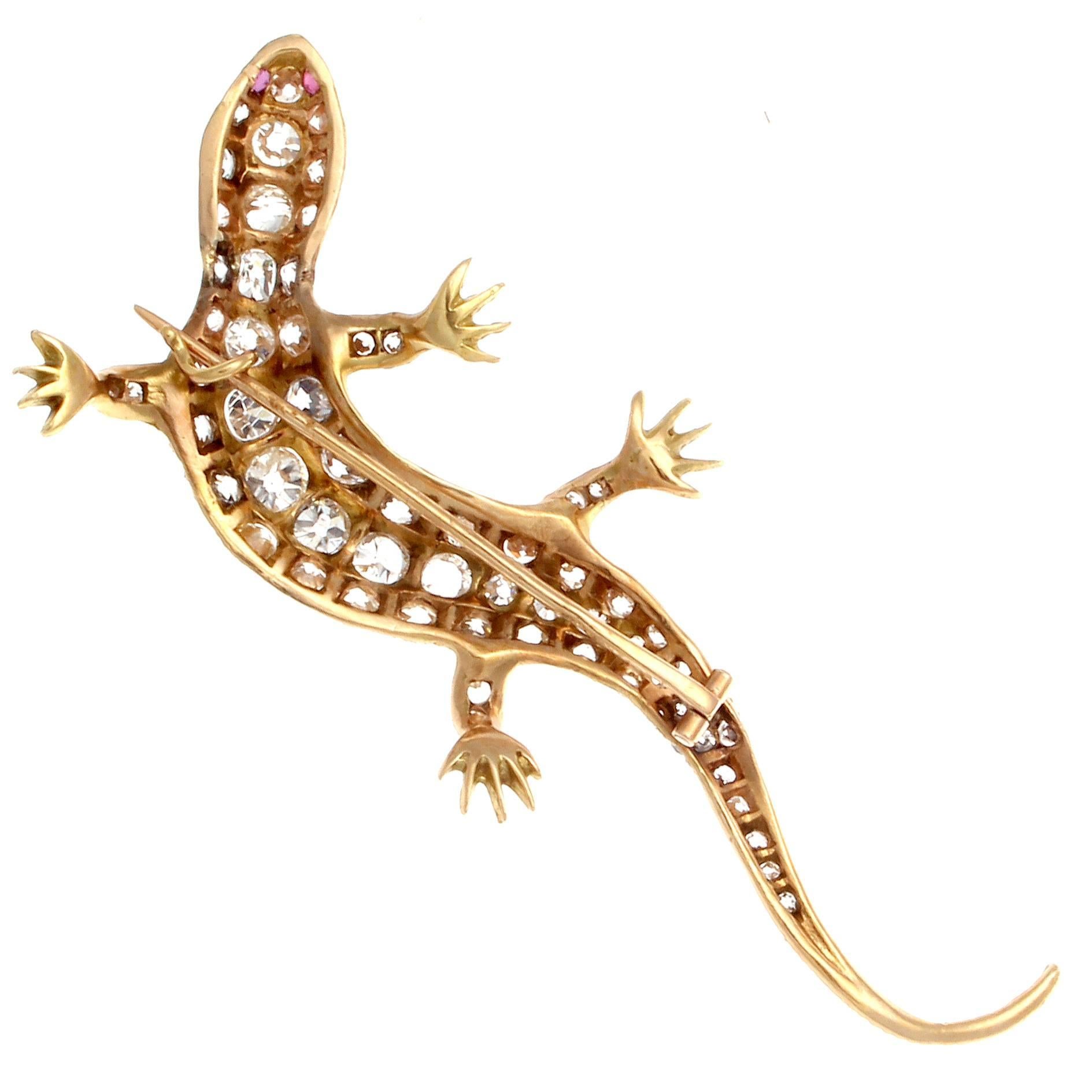 French Salamandre Diamond Ruby Gold Brooch In Excellent Condition In Beverly Hills, CA
