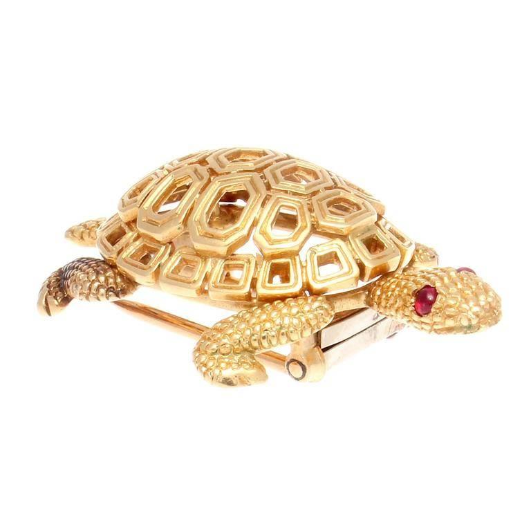 Cartier Paris Ruby Gold Turtle Brooch In Excellent Condition In Beverly Hills, CA