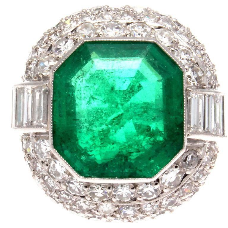 These fascinating deep green emeralds have been highly sought after and valued for thousands of years. It was first recorded by the ancient Egyptians where Queen Cleopatra's lust for emeralds became evident. Gaining all their allure because they