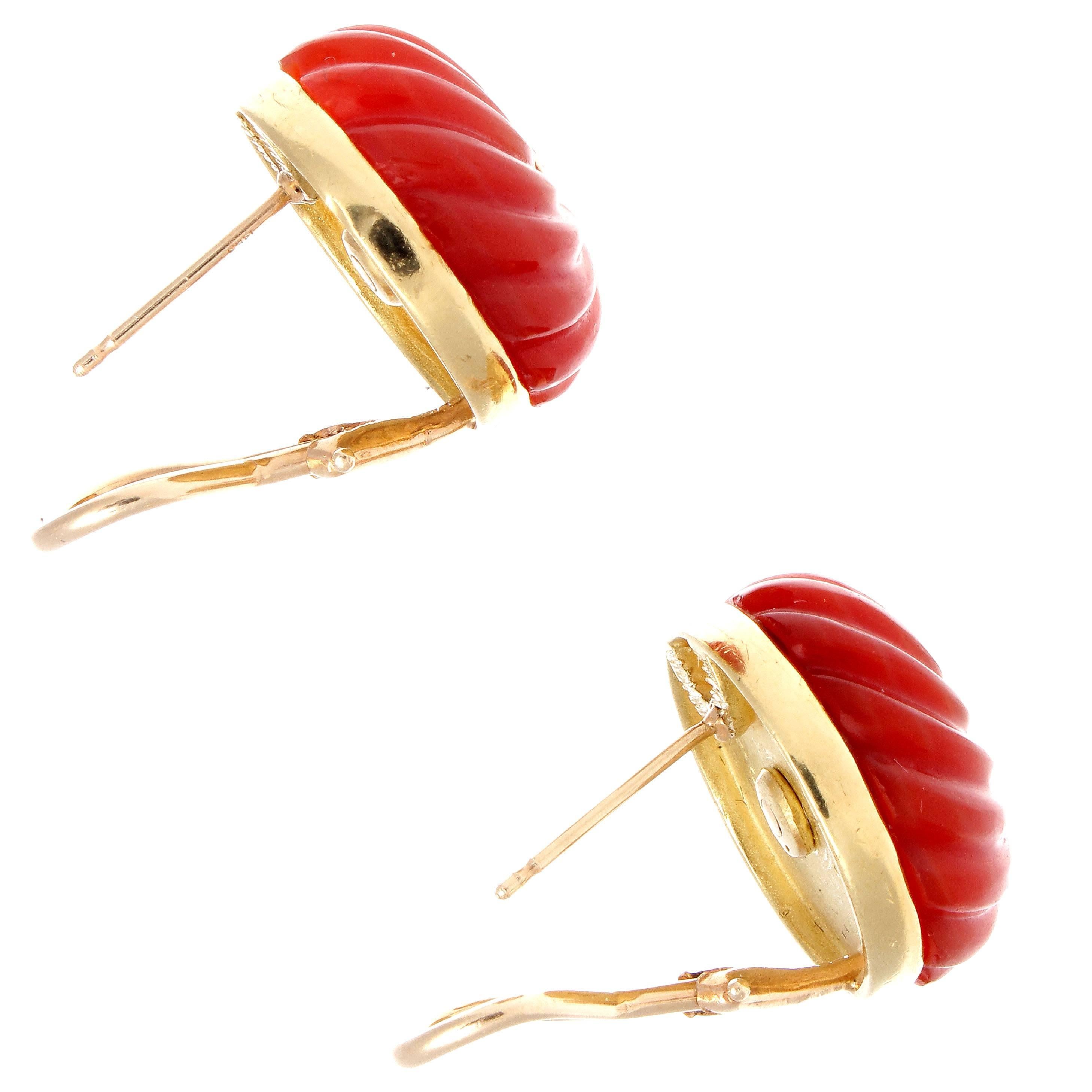 Cartier Diamond Carnelian Gold Button Earrings In Excellent Condition In Beverly Hills, CA