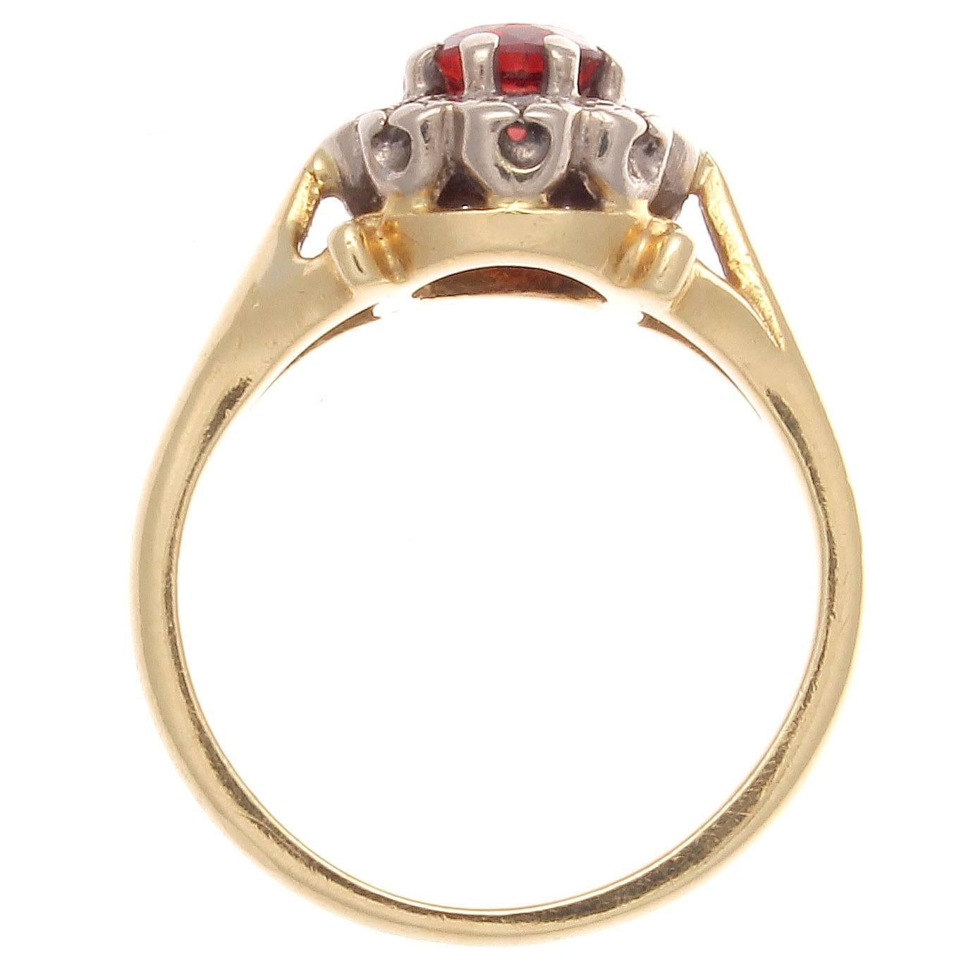 Belle Époque French 19th Century Garnet Diamond Cluster Ring