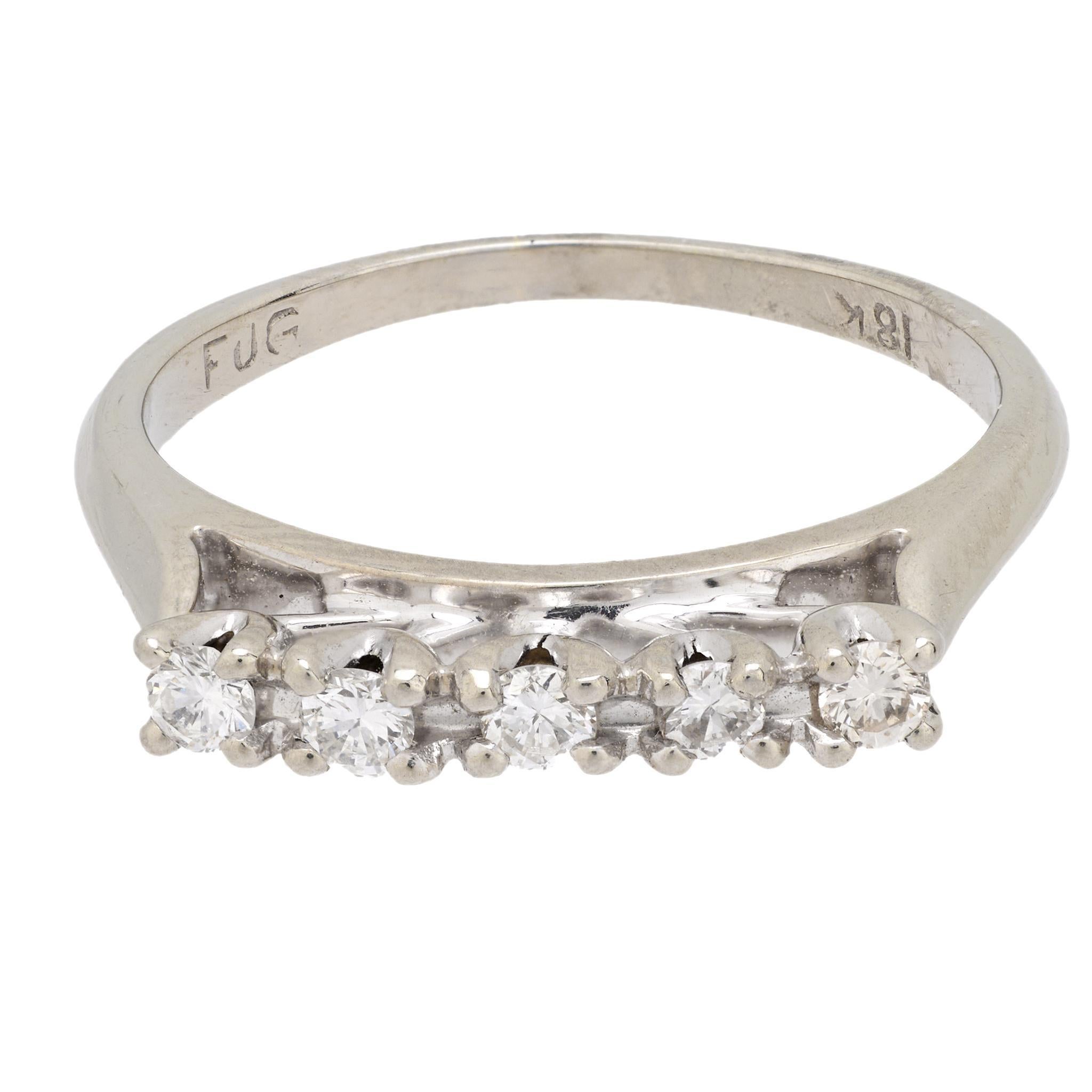 Moderne Bague d'éternité en or blanc 18k avec diamant Whiting en vente