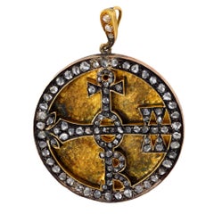 Diamond Pendant Necklaces