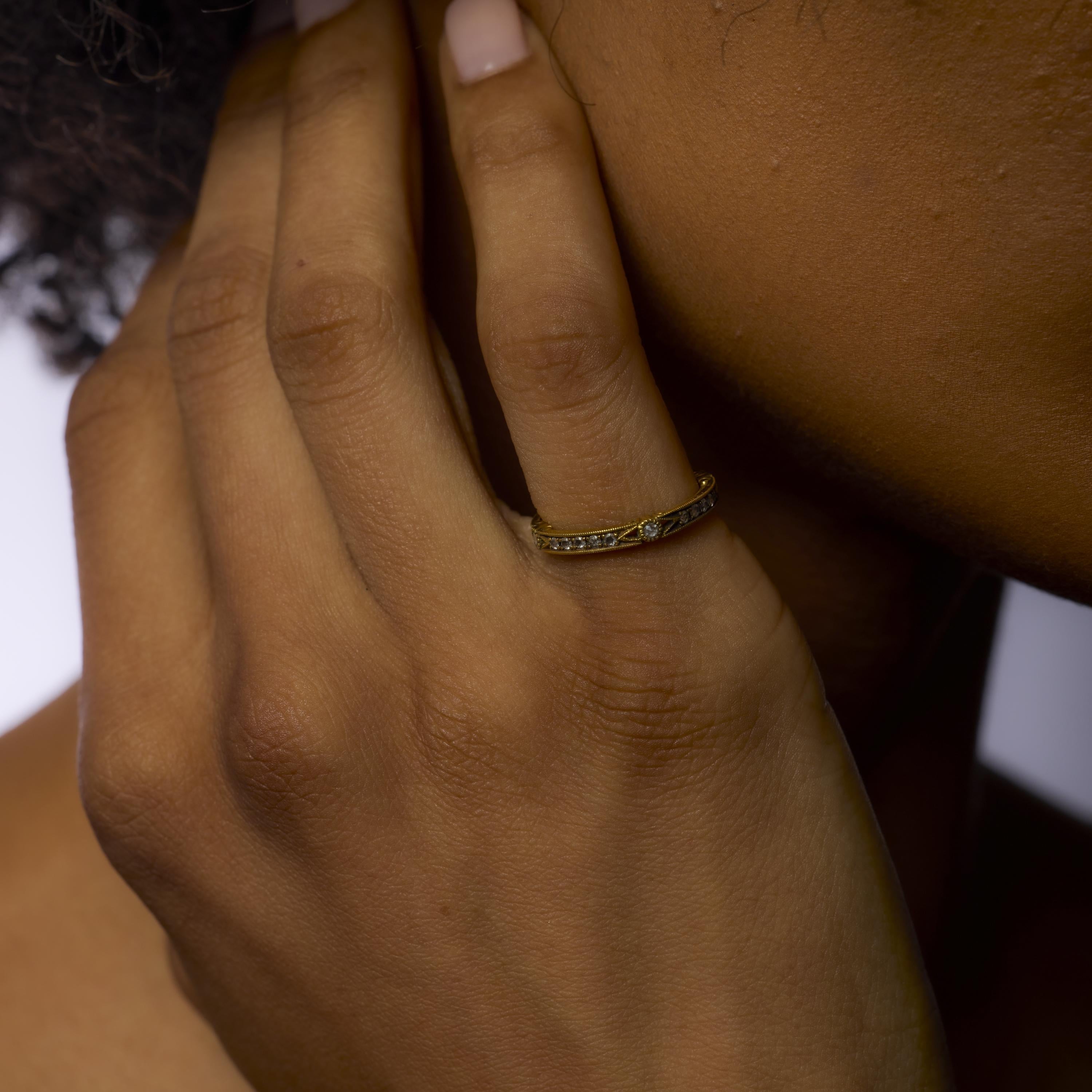Bracelet en or jaune 18k avec diamants Trumpet & Horn en vente 1