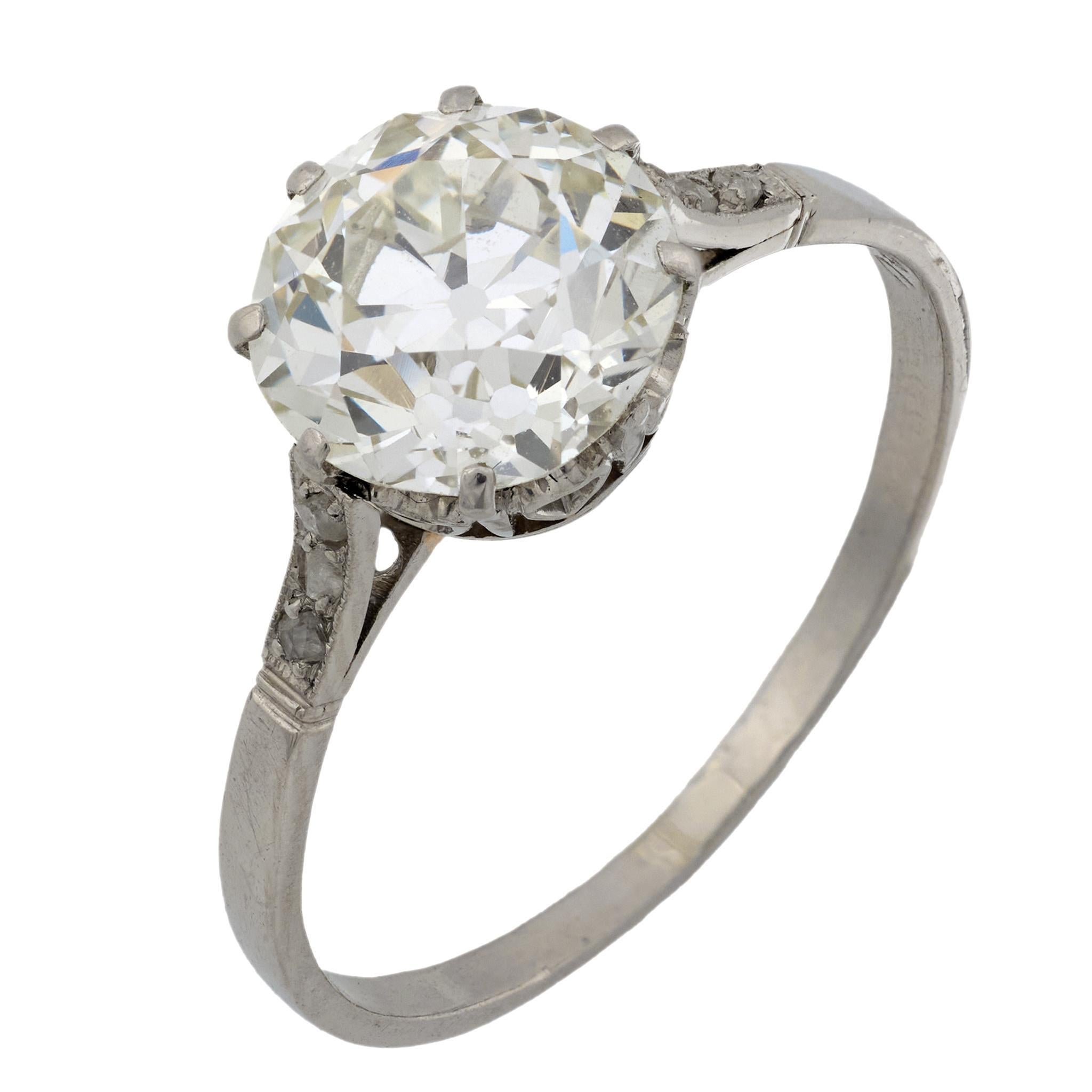 Bague de fiançailles Art déco en platine avec un diamant de 1,90 carat en vente