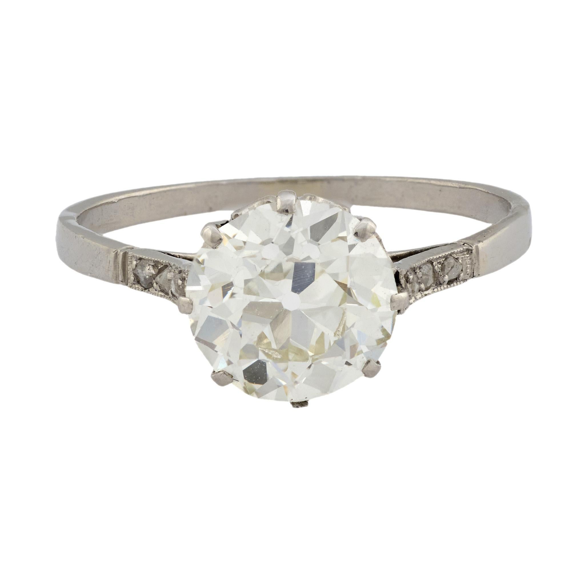 Bague de fiançailles Art déco en platine avec un diamant de 1,90 carat Bon état - En vente à Beverly Hills, CA