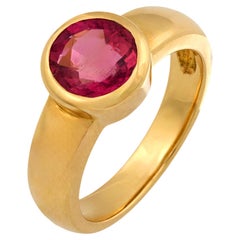 Vintage pink tourmaline 18k yellow gold bezel ring