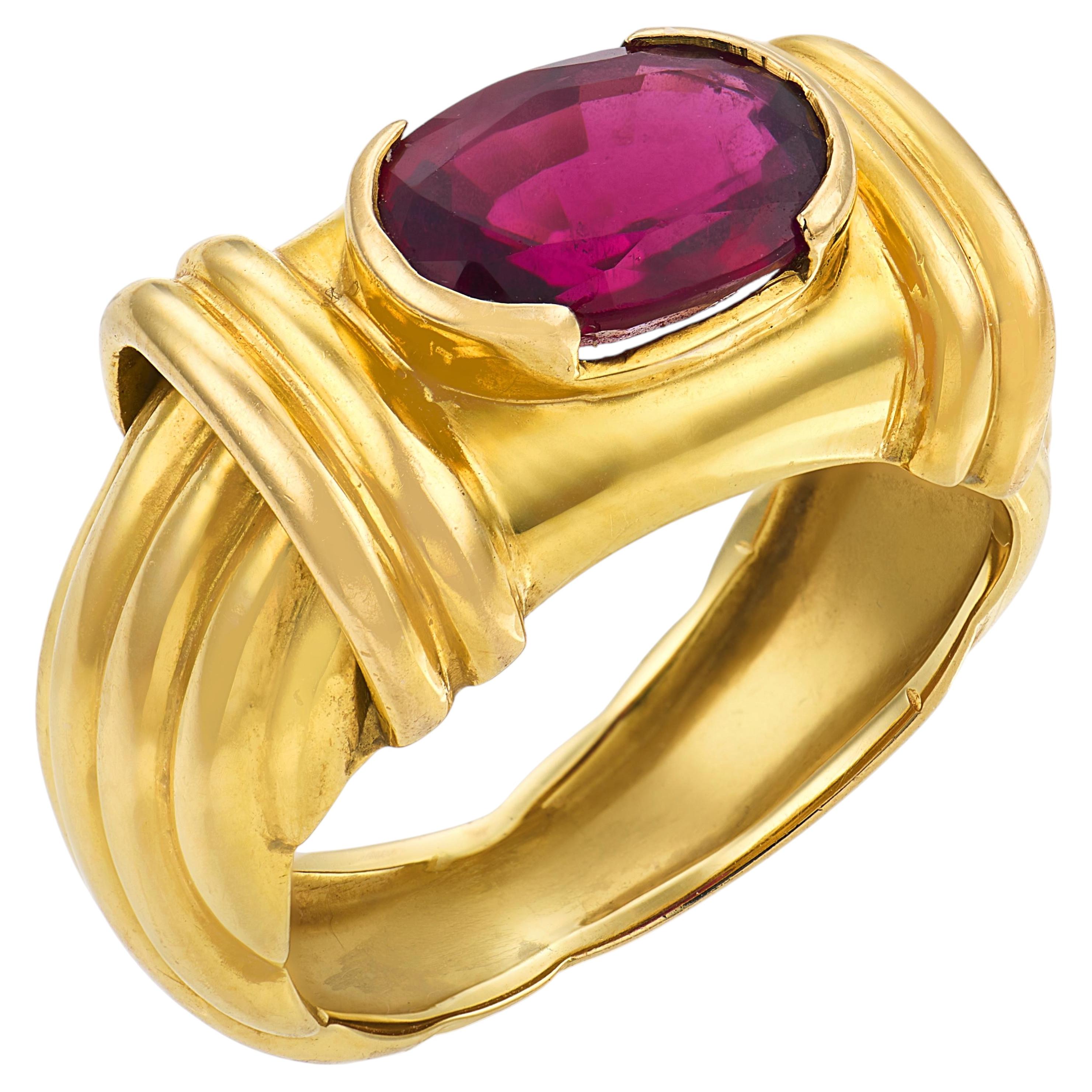 Vintage 1.60 carat rubellite tourmaline 18k yellow gold ring