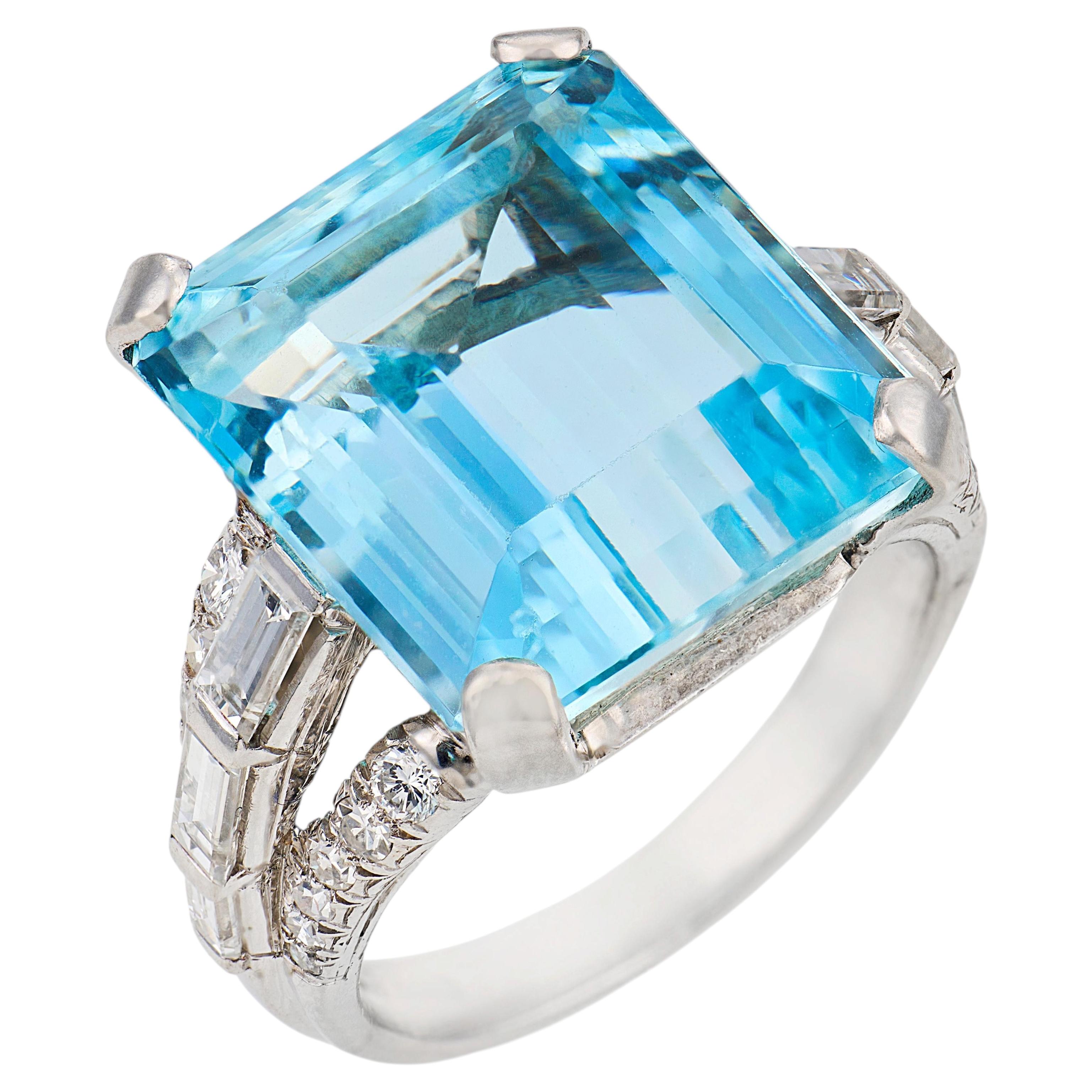 Mid Century 12.00 carat aquamarine diamond platinum ring For Sale