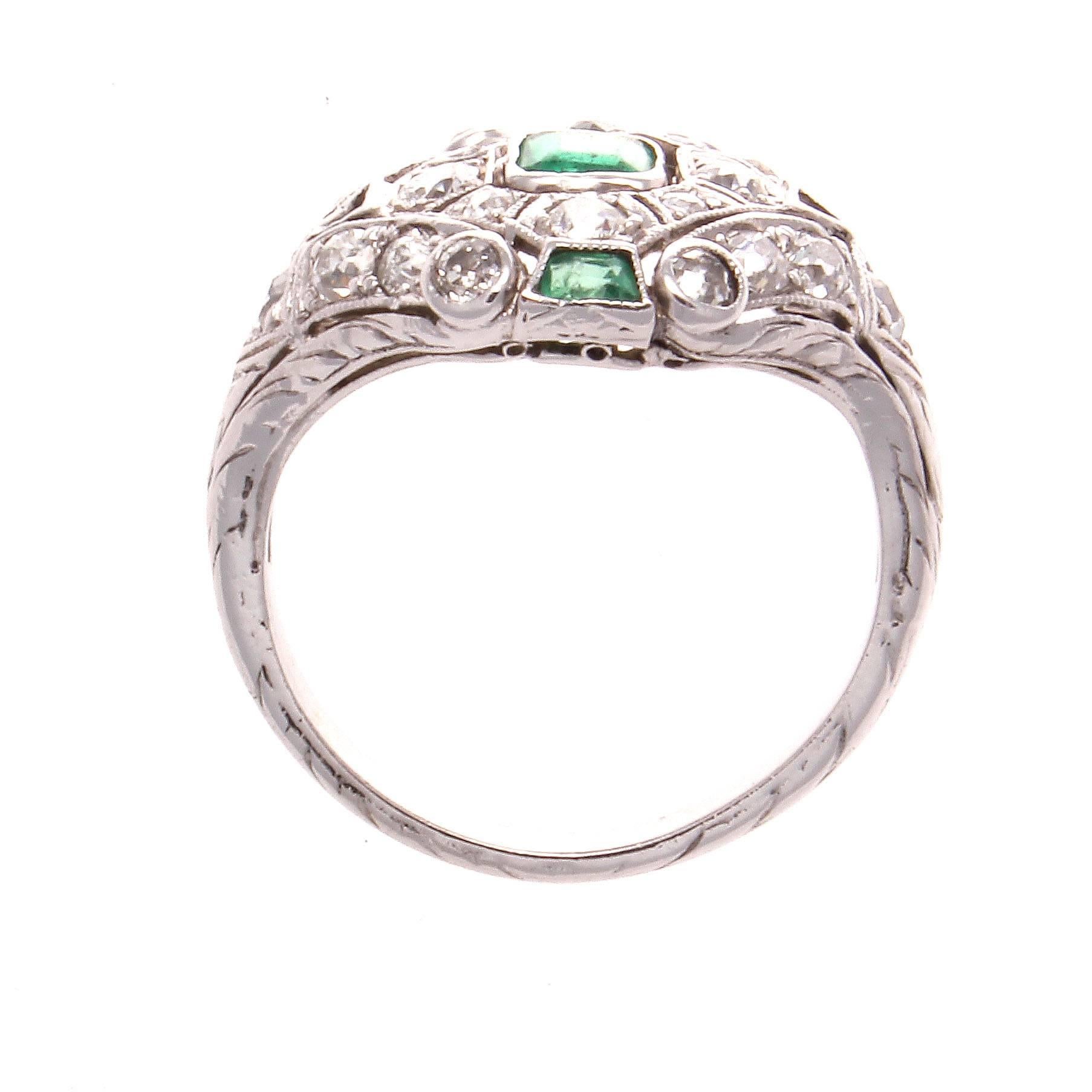 Art Deco Emerald Diamond Platinum Ring In Excellent Condition In Beverly Hills, CA