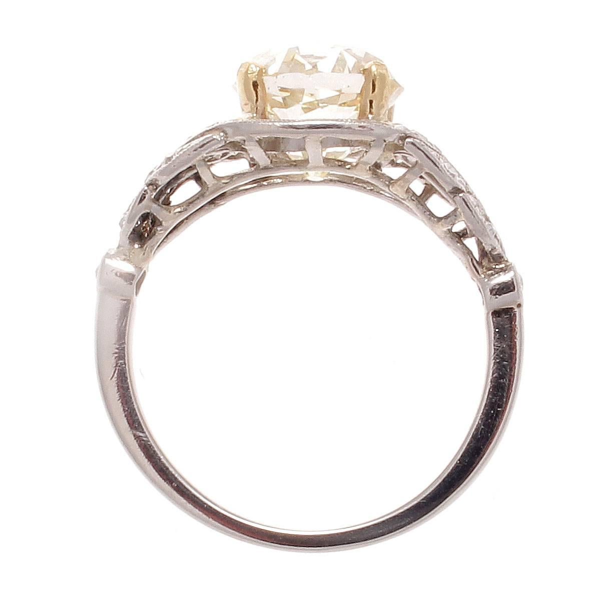 Art Deco 2.59 Carat Diamond Platinum Engagement Ring In Excellent Condition In Beverly Hills, CA