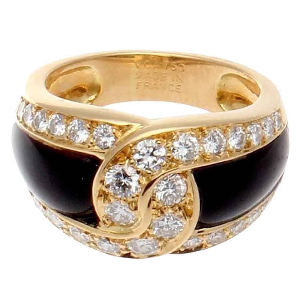 Van Cleef & Arpels Onyx Diamond Gold Ring